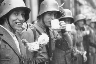 Henleinovci povstali proti Československu. V září 1938 se v pohraničí rozpoutaly ozbrojené boje - Médium.cz
